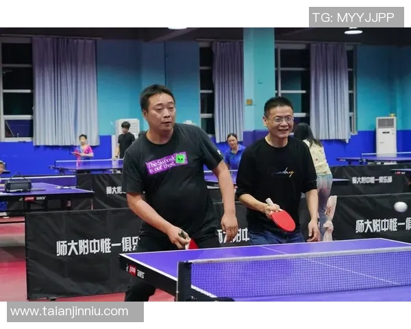 深圳乒乓球队的团队协作之道：凝聚力与默契的完美结合